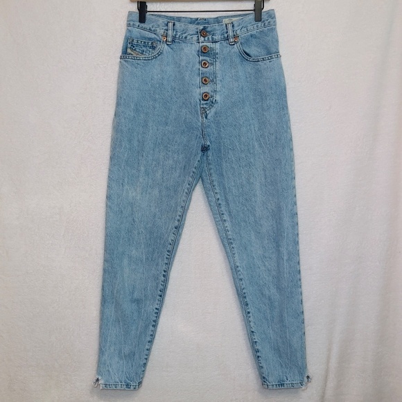 Diesel Light Wash Denim Button Front High Rise Regular Boyfriend Jeans size 27 - Picture 2 of 7